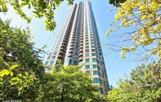 400 North La Salle Drive