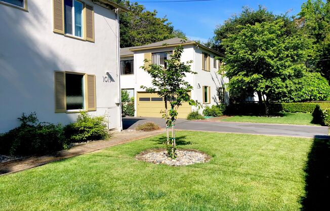 Laurel Oaks Apartments
