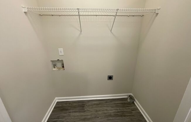 1 bed, 1 bath, 765 sqft, $1,075, Unit 2706-7