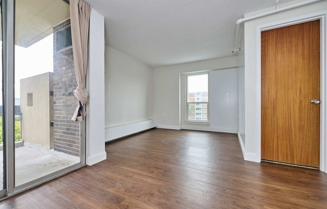 1 bed, 1.5 baths, 700 sqft, $3,200, Unit 410