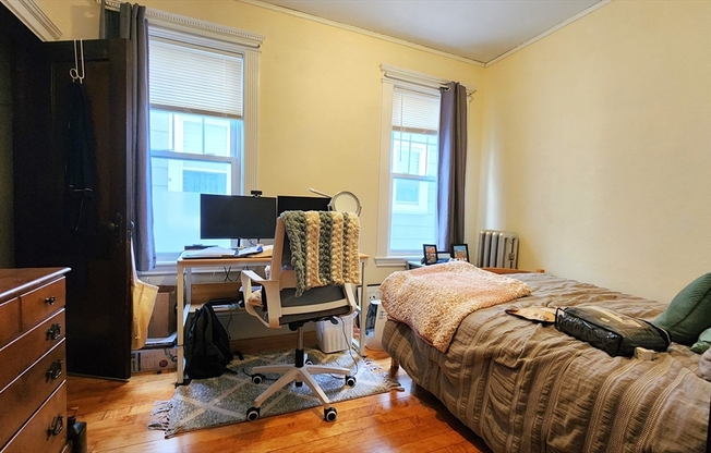 6 NEWTON ST
