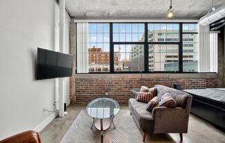 Studio, 1 bath, 610 sqft, $1,345, Unit 110-602