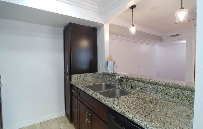 2 beds, 2 baths, 960 sqft, $2,950, Unit 202