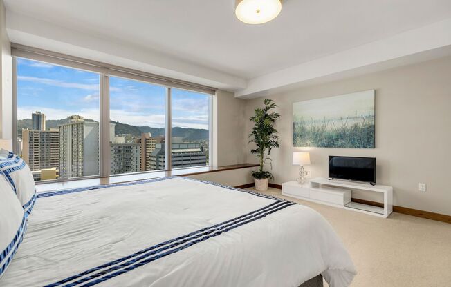 3 beds, 3 baths, $14,000, Unit # 1300