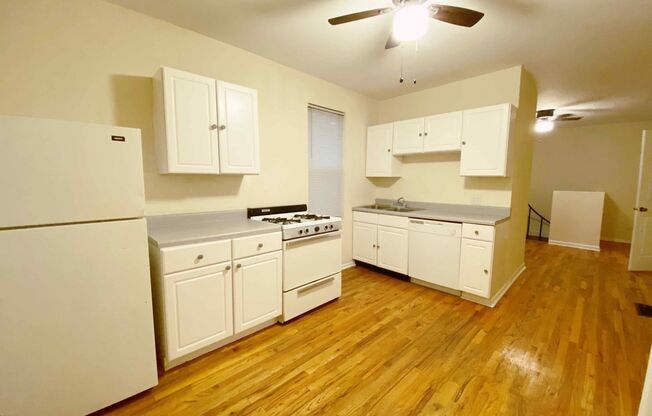 2311 N GREENVIEW AVE