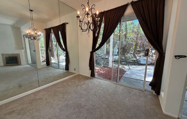 COSTA MESA 2 BEDROOM, 2 BATHROOM CONDO $3,400 (BRISTOL & BAKER)