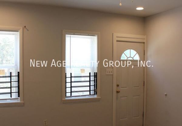 530 N Douglas St- House