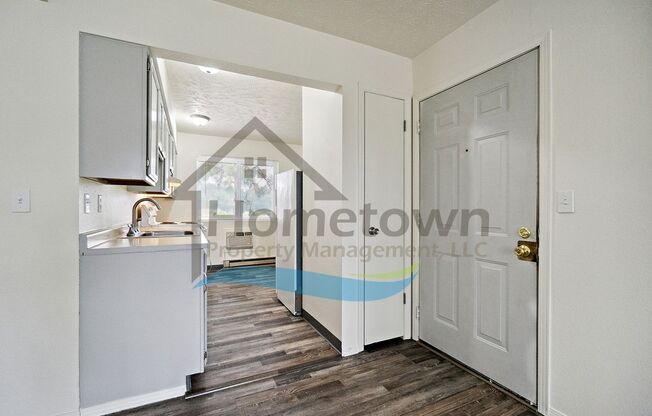 2 beds, 1 bath, 800 sqft, $1,200, Unit B6