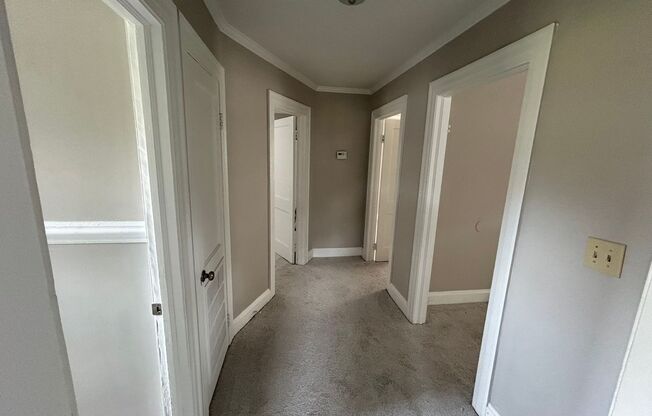 3 beds, 1 bath, $1,050