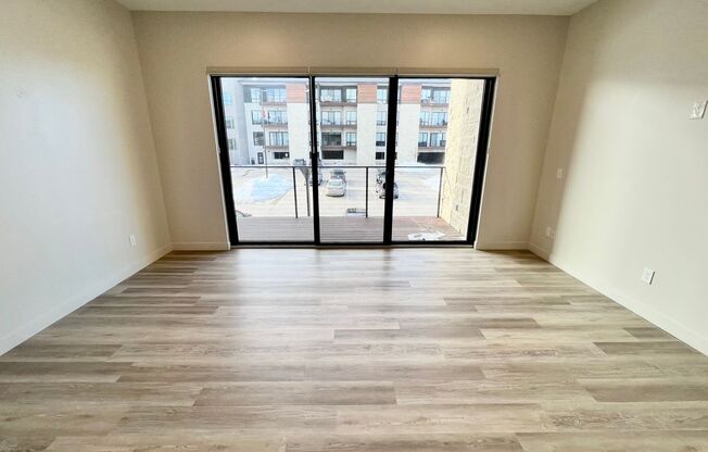 Luxurious Solheim Condo for Rent!