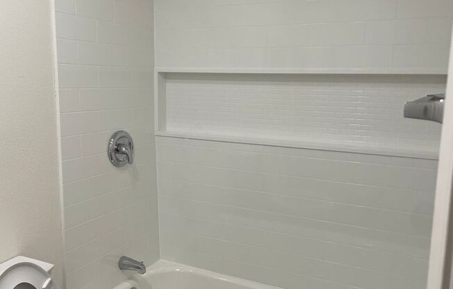 2 beds, 2 baths, 925 sqft, $2,500, Unit 42