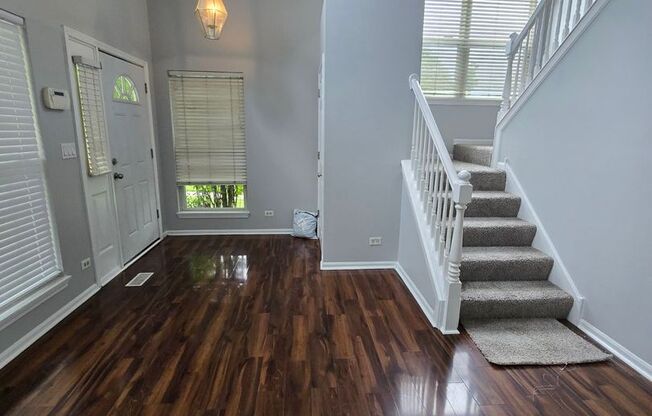 844 Violet Circle, Naperville, IL 60540