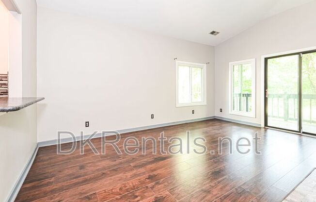 8207 FAIRVIEW BLF