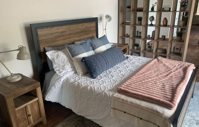 Studio, 1 bath, 1,068 sqft, $2,108, Unit 401