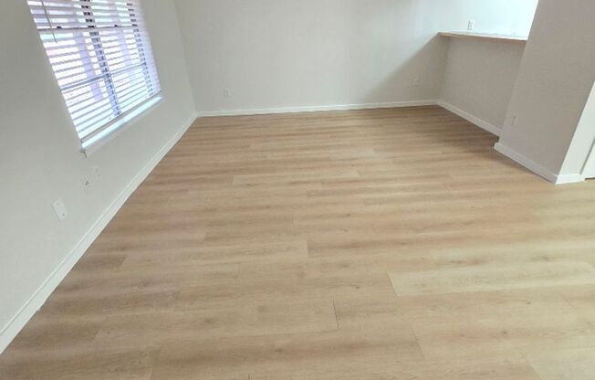 1 bed, 1 bath, 700 sqft, $999, Unit ELP2202-142