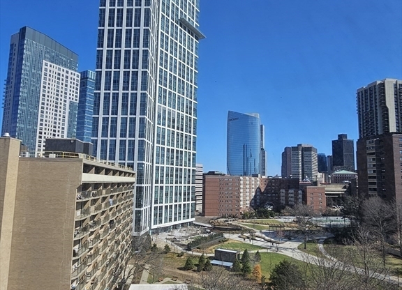 1 bed, 1 bath, 802 sqft, $3,150, Unit 10J