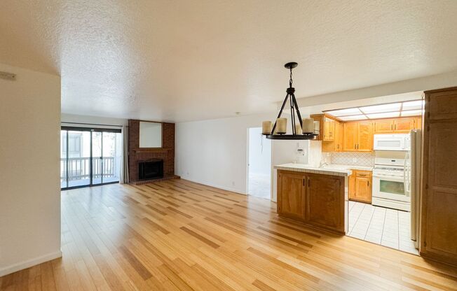 Charming 2bd 2ba condo in Playa Vista !