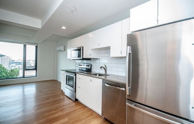 2 beds, 2 baths, 900 sqft, $3,875, Unit 301