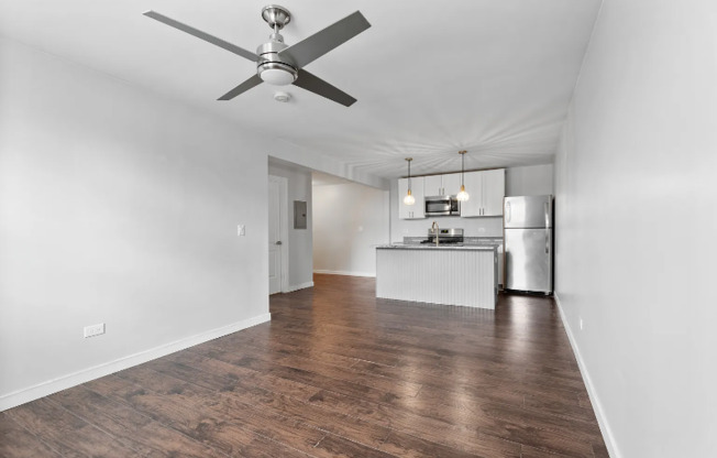 2945 W Peterson Ave