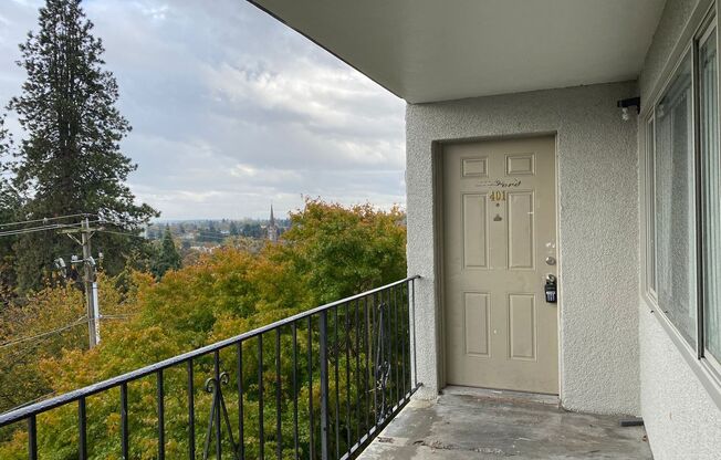 3 beds, 1 bath, 864 sqft, $1,625, Unit Unit 401