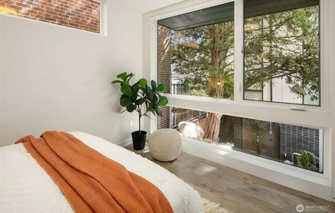 Live In Style on Capital Hill