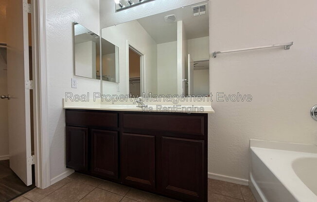 3 beds, 2 baths, 1,914 sqft, $1,975