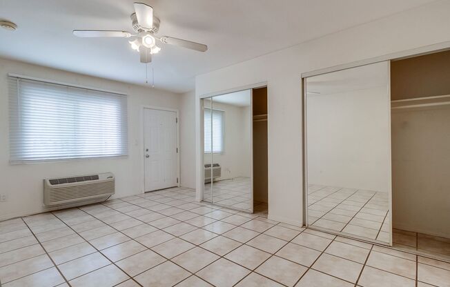 Studio, 1 bath, 420 sqft, $1,825, Unit 4