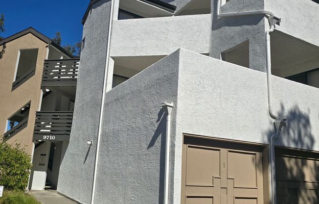 2/2 Condo in Mira Mesa with Easy Freeway Access