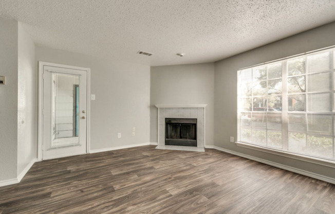 1 bed, 1 bath, 590 sqft, $1,075, Unit 613