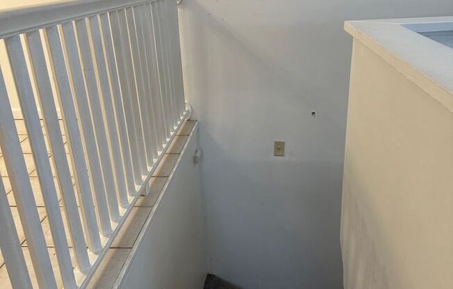 2 beds, 1.5 baths, $1,050, Unit unit 9