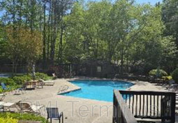 2307 CUMBERLAND CT SE