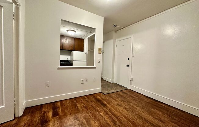 1 bed, 1 bath, 335 sqft, $1,175, Unit 304