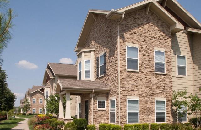 Exterior view at Villas at Carrington Square, Overland Park, 66221