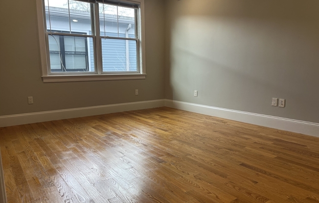 3 beds, 2.5 baths, 1,876 sqft, $4,250, Unit 13