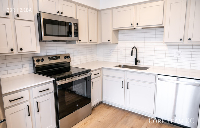 128 E 29 ST