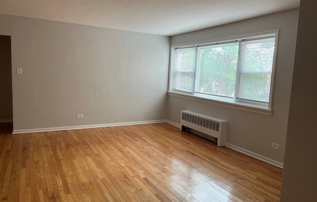 2609 W FITCH AVE