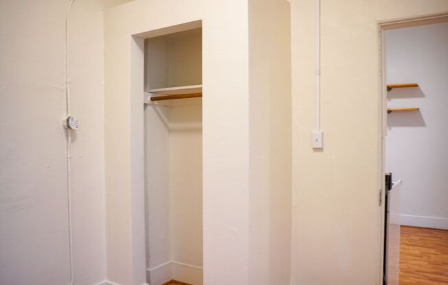 1 bed, 1 bath, $1,025, Unit 208