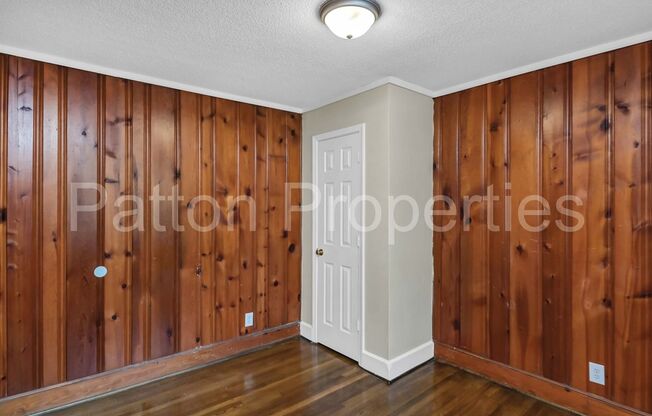 3 beds, 1 bath, $1,395