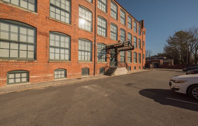 1 bed, 1 bath, 708 sqft, $1,195, Unit 407