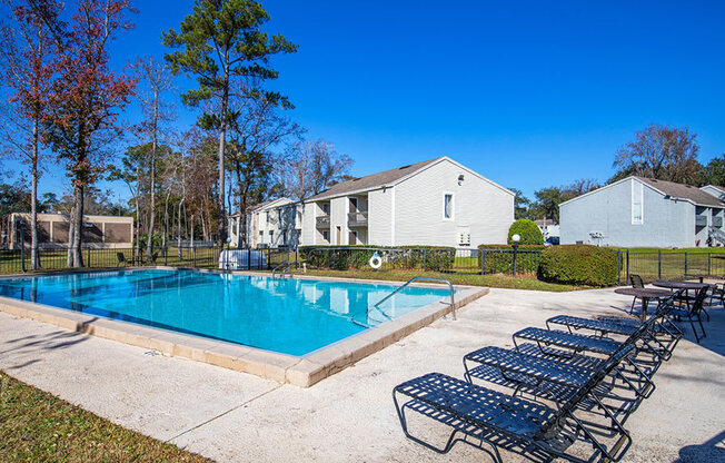 The Element at River Pointe apartments in Jacksonville Florida photo of resort style pool