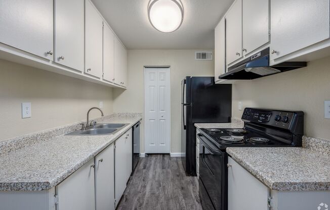 2 beds, 1 bath, 861 sqft, $1,695, Unit 140