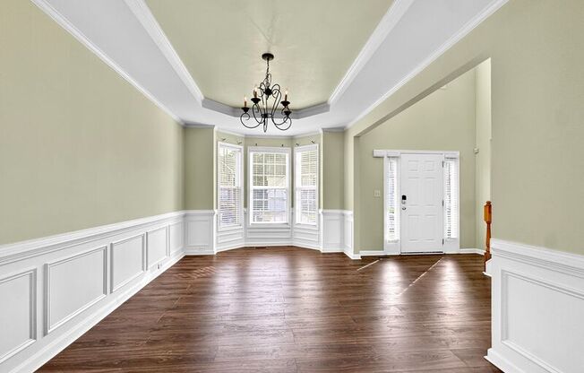 931 MAPLE LEAF DR