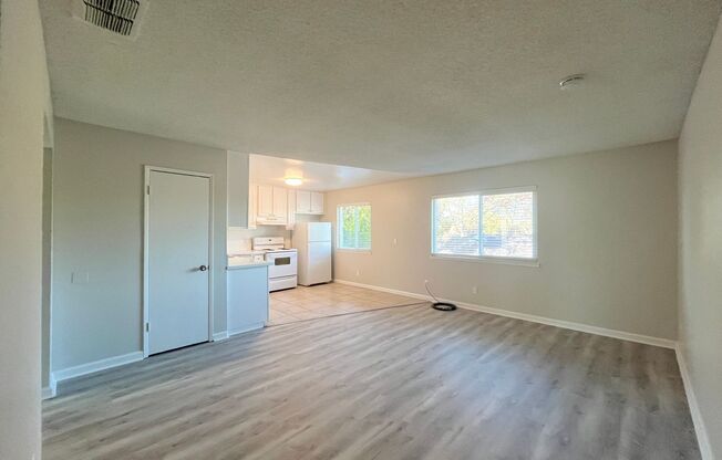 2 beds, 1 bath, $1,695, Unit 04