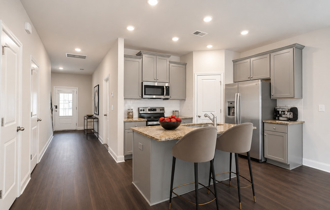 3 beds, 2.5 baths, 1,407 sqft, $2,200, Unit 8213