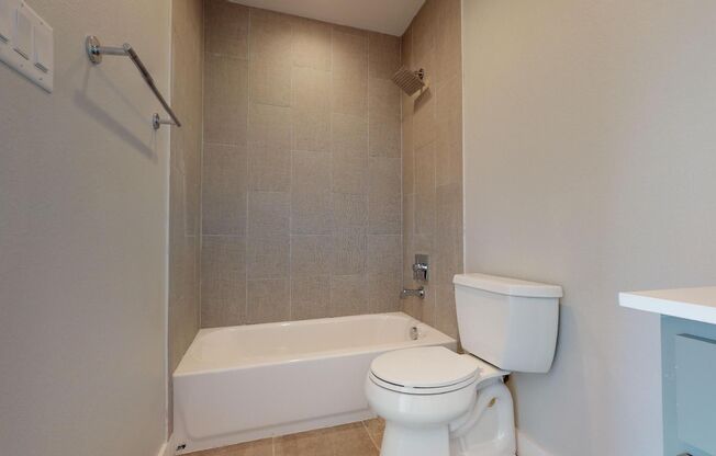 1 bed, 1.5 baths, 620 sqft, $1,461, Unit 153