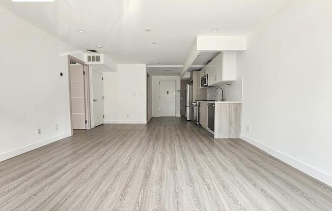 2025 OCEAN AVE