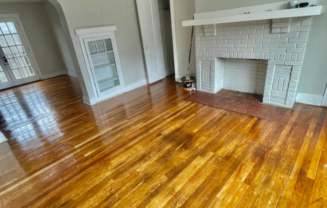 2357 Brownsville Road (Full Service)