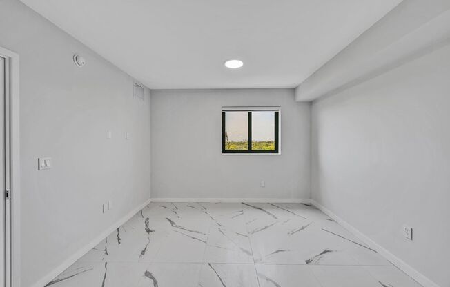 2 beds, 2 baths, 901 sqft, $2,861, Unit 606