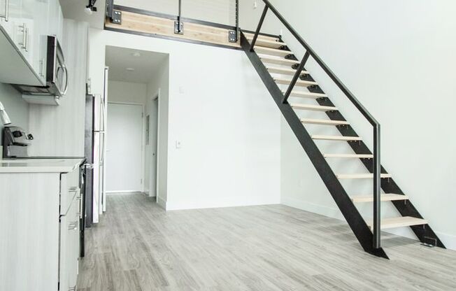 1 bed, 1 bath, 637 sqft, $2,295, Unit 705