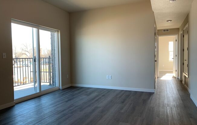 Fantastic Condo on Windsor Lake